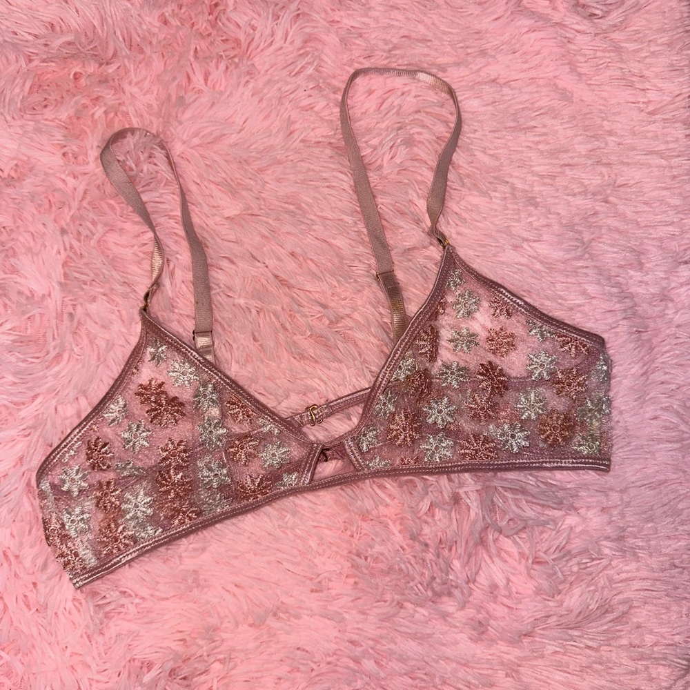 mesh flowered bra